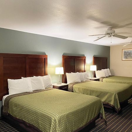 Great Western Inn & Suites 칼스배드 외부 사진