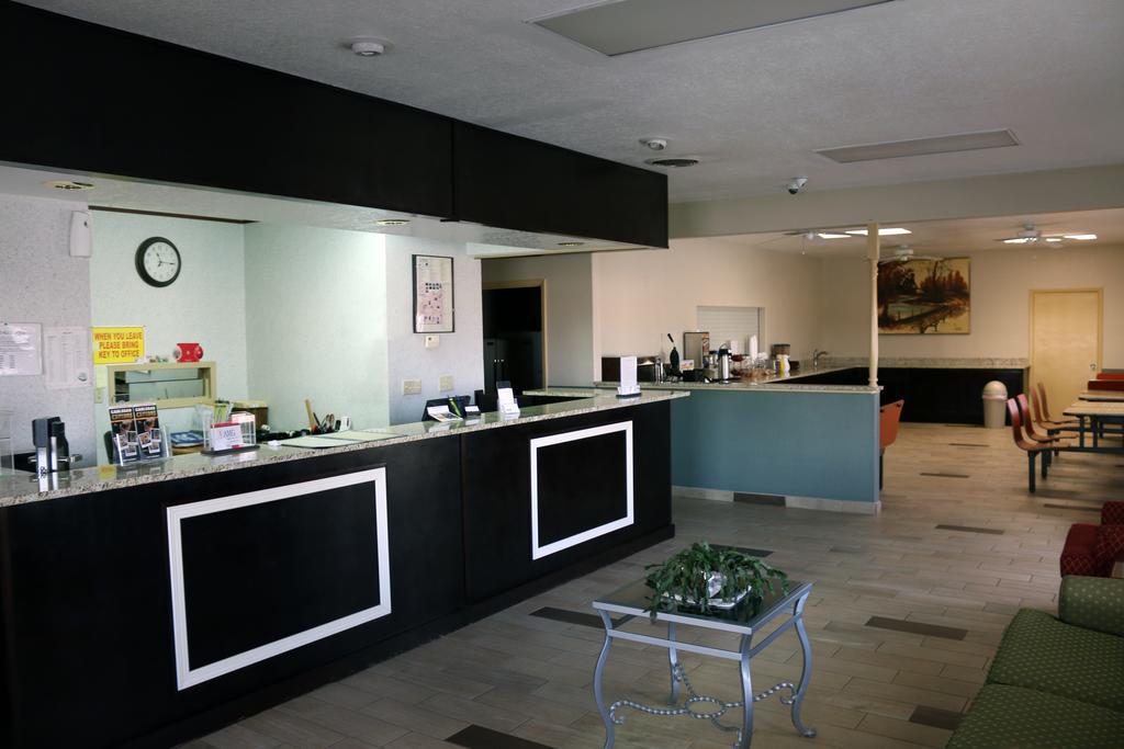Great Western Inn & Suites 칼스배드 외부 사진