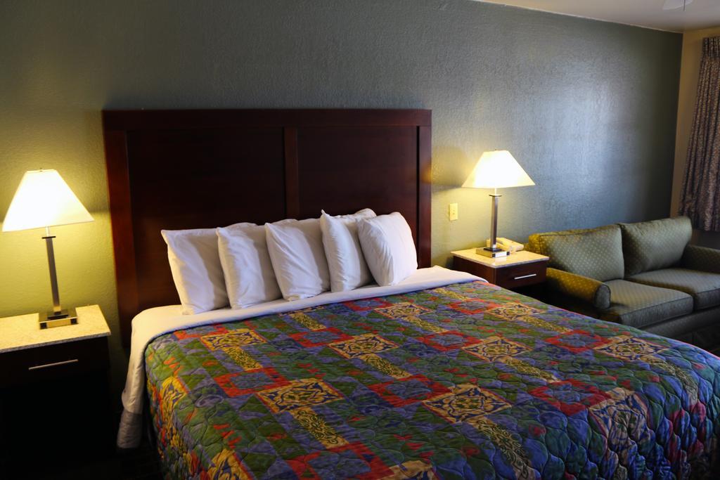 Great Western Inn & Suites 칼스배드 외부 사진